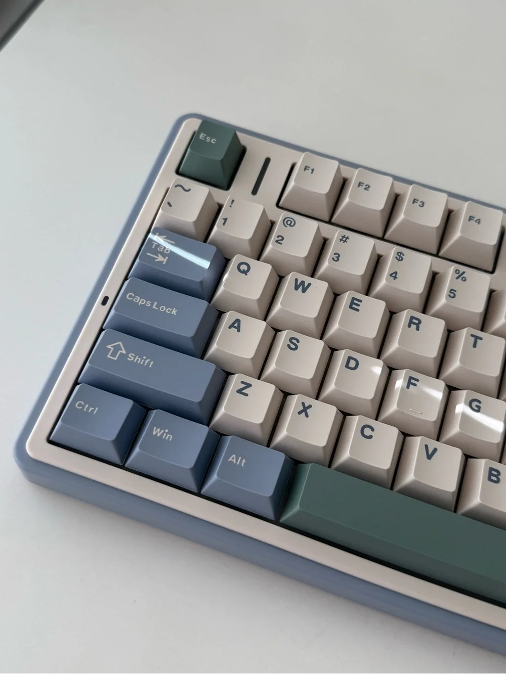 Brand new AULA F75 wireless mechanical keyboard - creamy sound, RGB backlight,